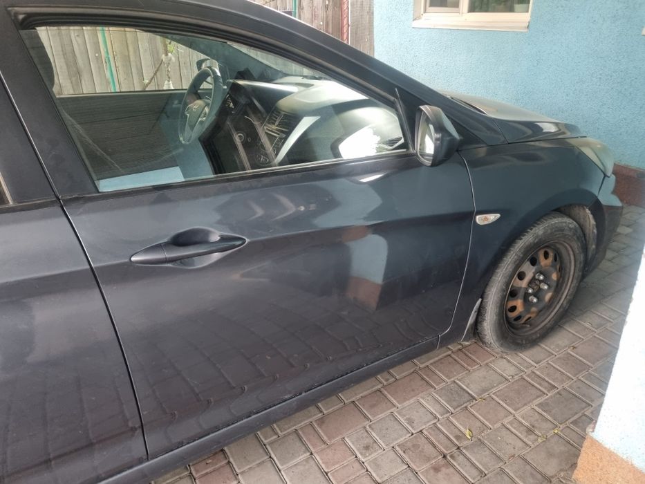 Продам хюндаи салярис 2011г