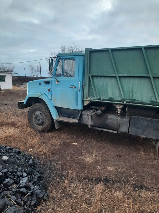Продам зил самосвал.