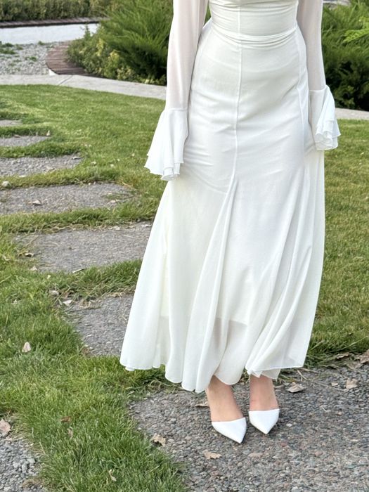 Белое шифоновое платье