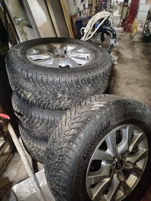 Продам шины с диском