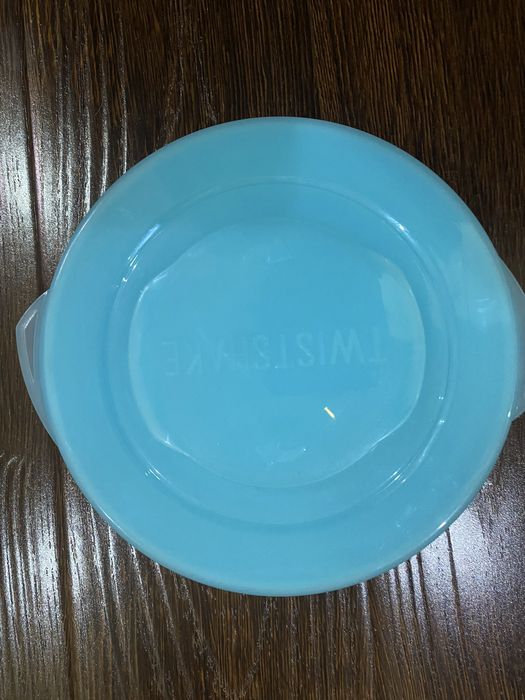Глубокая миска Twistshake с крышкой (6+ мес)