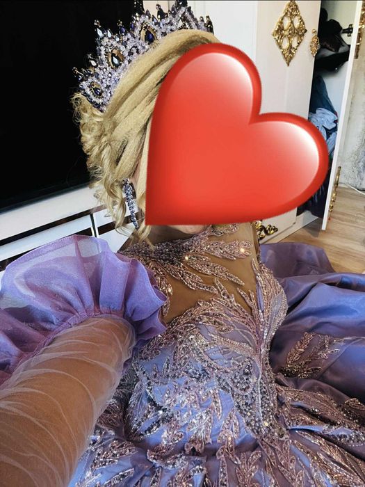 Булченски рокли в отлично състояние носени са само за часове