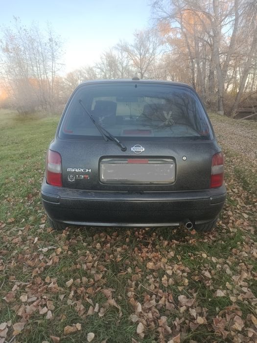 Nisan march Нисан Марч