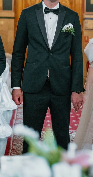 Costum Ceremonie Bigotti negru+ 2 cămăși Bigotti