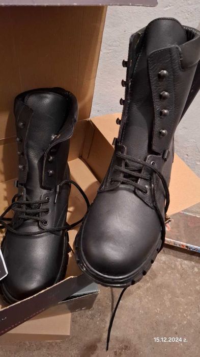 мъжка бота естествена кожа