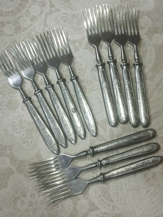 Вилки ножи столовые