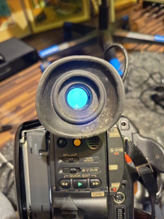 Lot de aparate video/foto Vechi Hitachi și Panasonic,acumulatoare etc