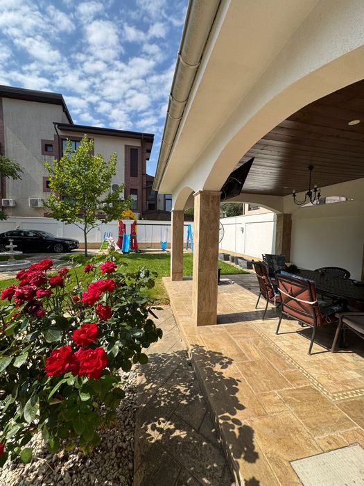 Vila de lux deosebita cu cinema  str salcamilor  la Dudu Chiajna