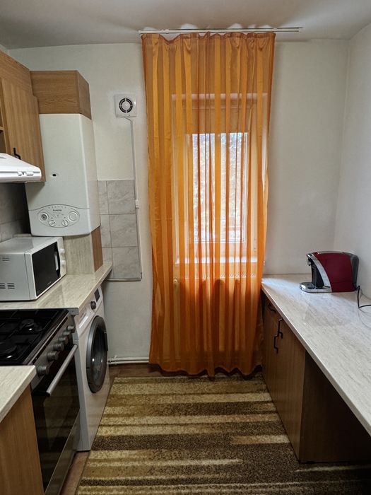 Garsoniera de inchiriat ,langa liceul Ion Minulescu
