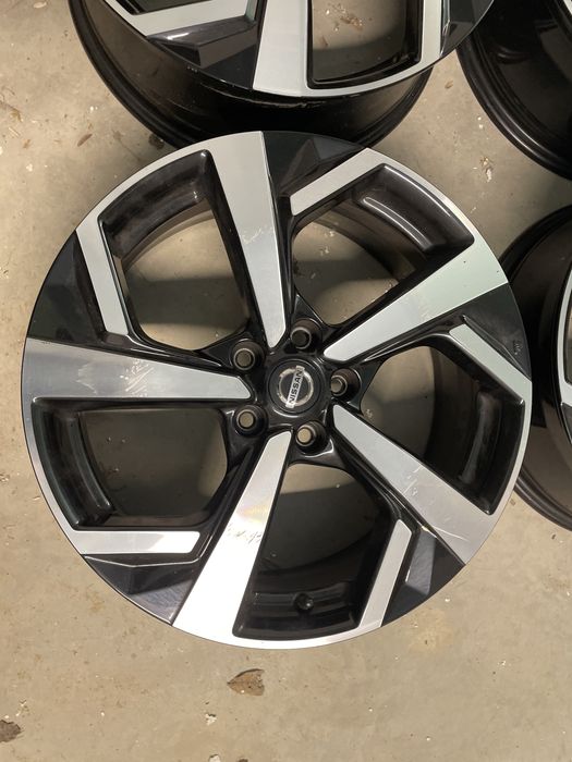4 бр.оригинални джанти Nissan 19” 5x114,3mm