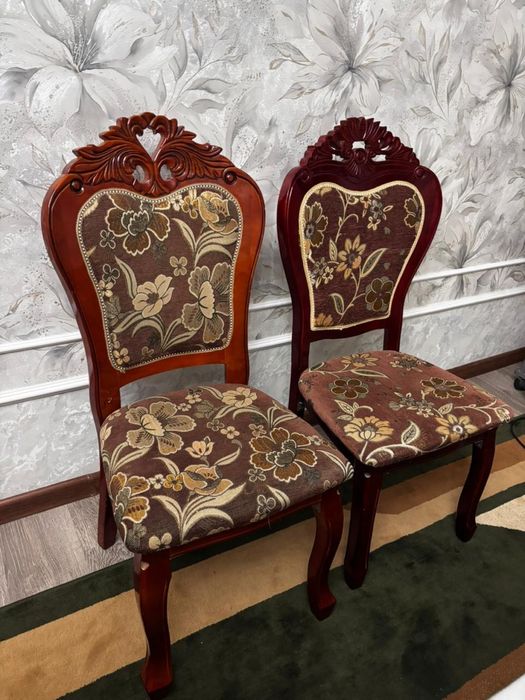 Продам стулья срочно