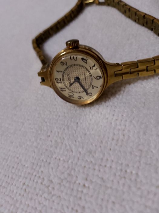 Часы советские женские