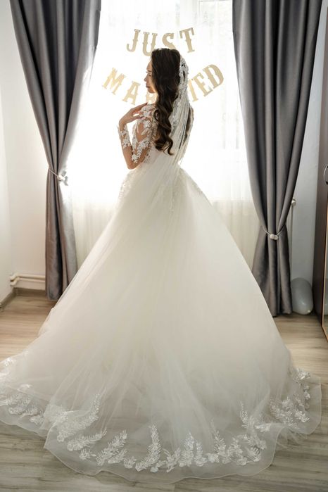 Rochie mireasa + trena detasabila + voal (Model pe comanda - Deosebit)