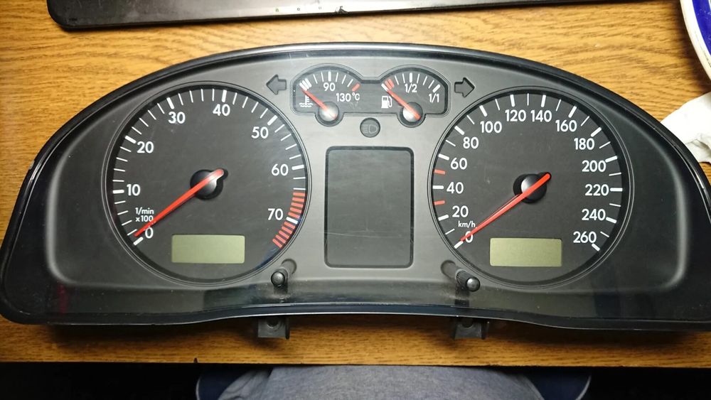 Панель приборов Passat b5