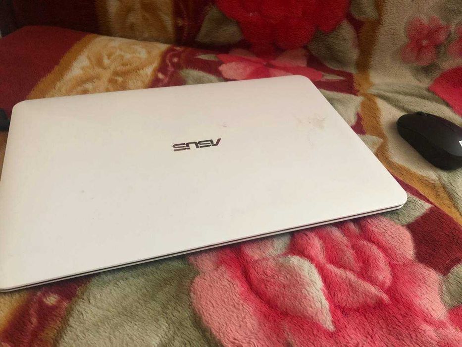 Продается ноутбук Asus