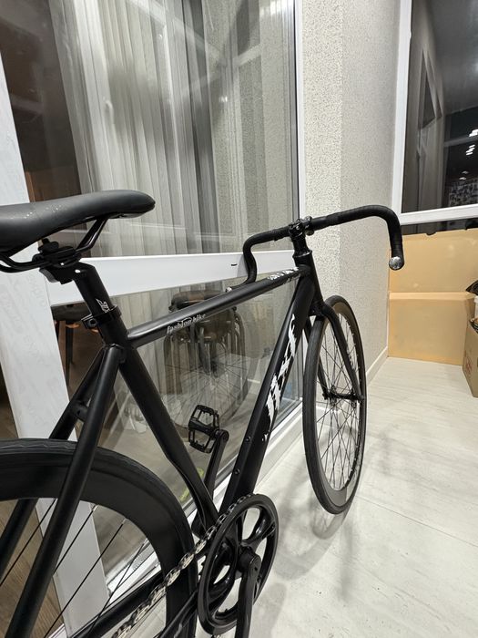 фикс (fixed gear) байк — лёгкий, быстрый