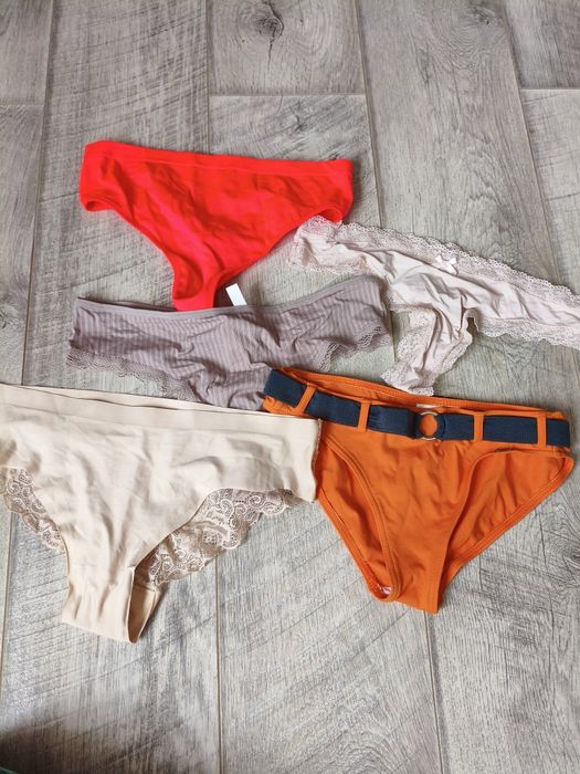 Срочно комплект нижнего белья