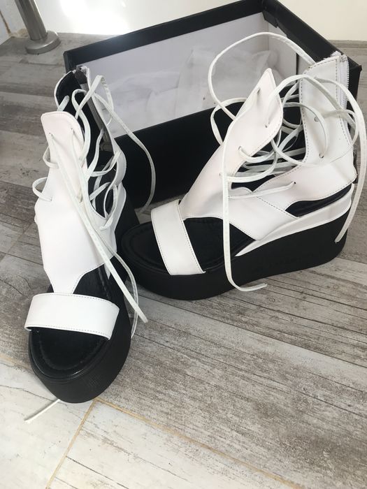 Piele .Sandale piele