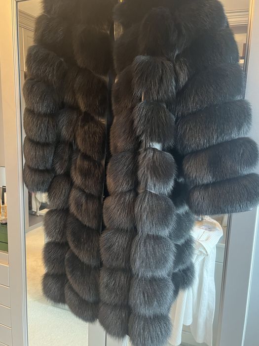 Haina blana (vulpe) lunga.Se face si vesta