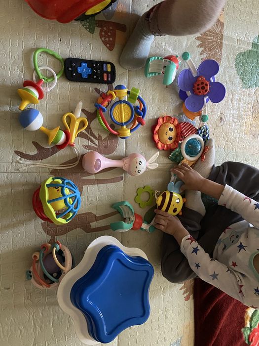 Погремушки игрушки до 1 года