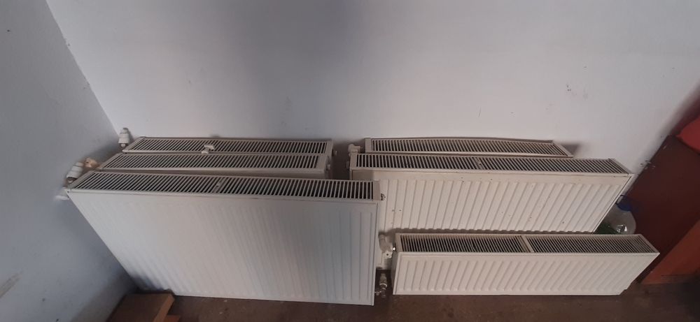 Centrala pe lemne 35 KW, Pompă, Boiler electric 80l, 6 calorifere