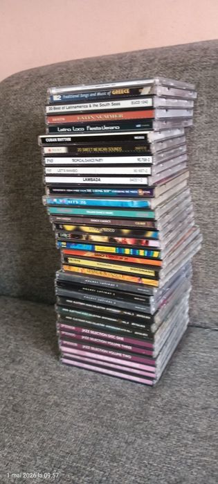 Cd uri audio diferiți interpreti