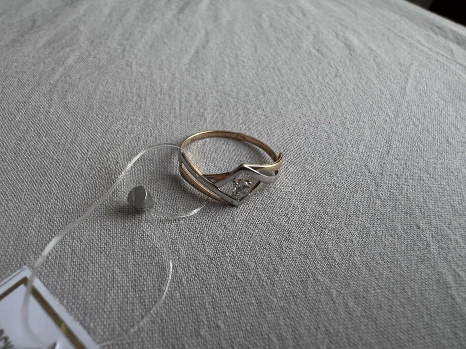 Продам кольцо золотое