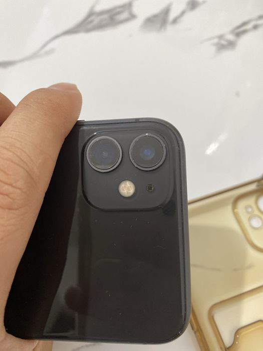 Айфон 11 64 гб продам