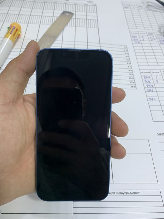 Продам айфон 13 минус дисплей