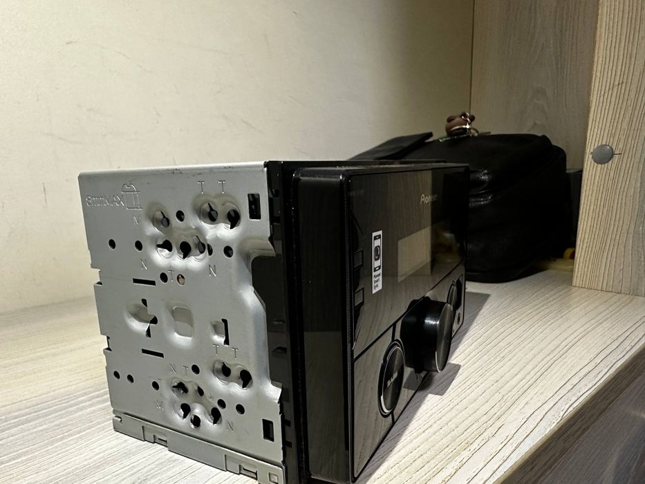 Magnitafon pioneer MVH_S425BT