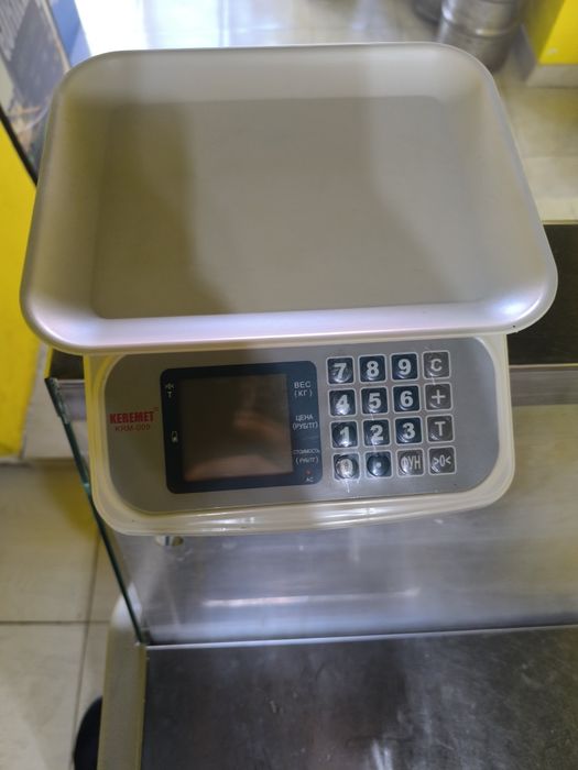 Продам весы в отличном состояний