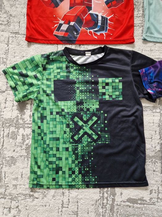 Set tricou mărimea 9/10ani