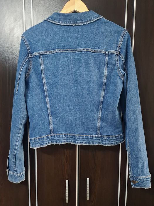 Vând geacă blugi Bershka