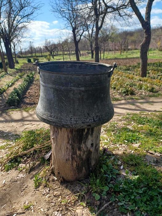 Меден бакър с бронзова дръжка