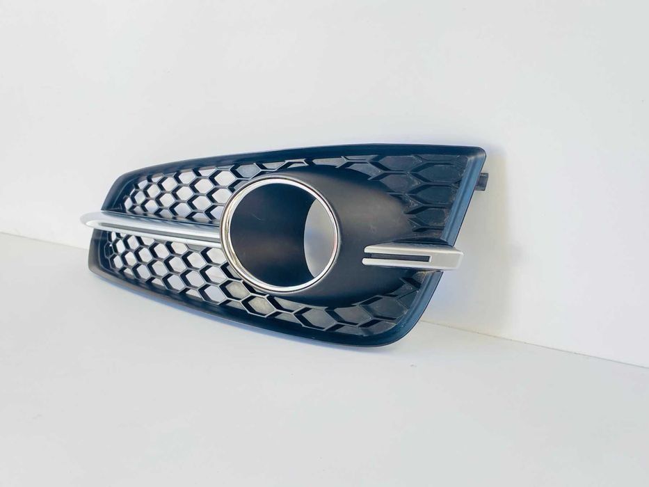 решетка лява предна броня Audi S8 D4 face 2013-2017 г. #1058V