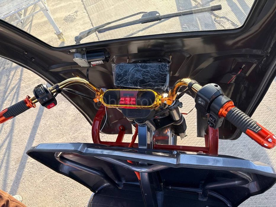 Трицикл электромуравей Yougo 72V 2000W до 1000кг мотороллер полукабина