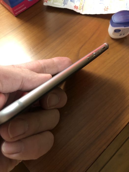 iPhone 6, 64 Гб (оригинал).