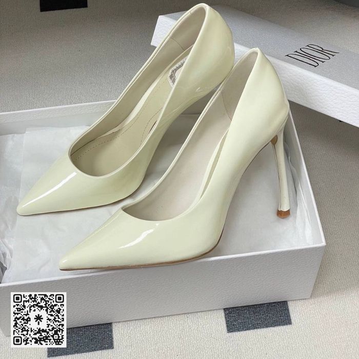 Christian Dior Patent Leather Pumps – Ivory