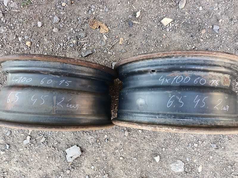 Продам два оригинальных металлических диска на Renault Logan.