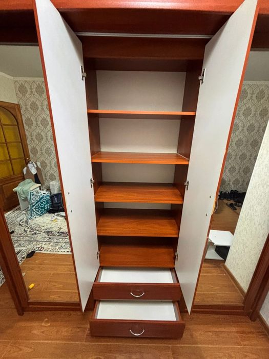 Продам прихожую гарнитуру