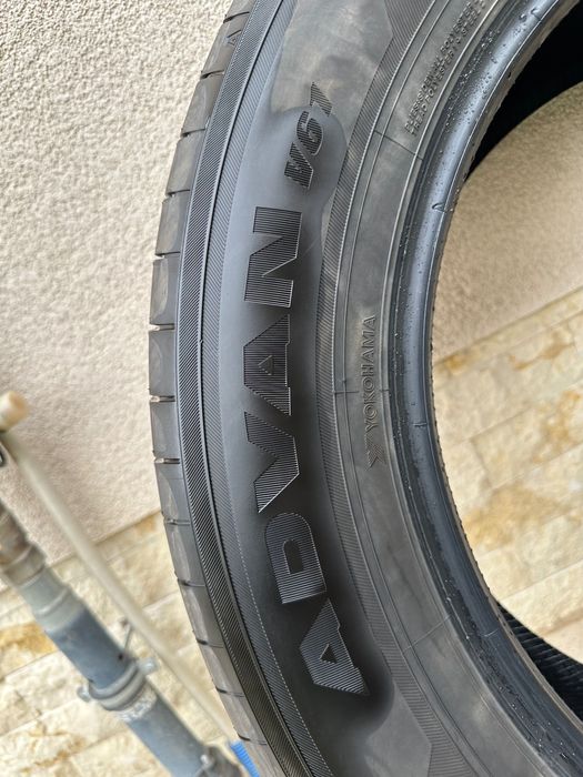 4 anvelope vara ca noi Yokohama Advan V61F