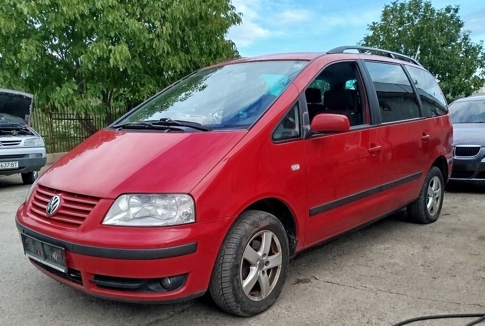 VW Sharan 1.9TDi 90к.с. 6+1 места, 6 скорости