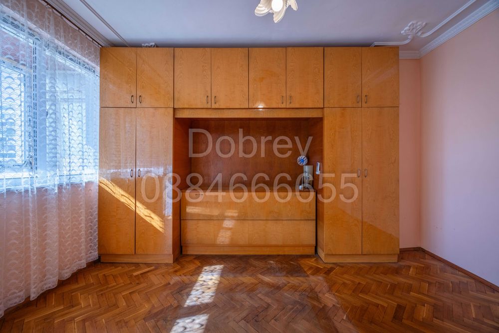 Продава се Многостаен апартамент в Варна, Левски - 140 кв.м за 1020 €/кв.м - Снимка #8