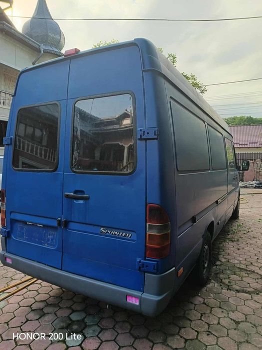 Sprinter 2.2 2005  3 panouri 2500€