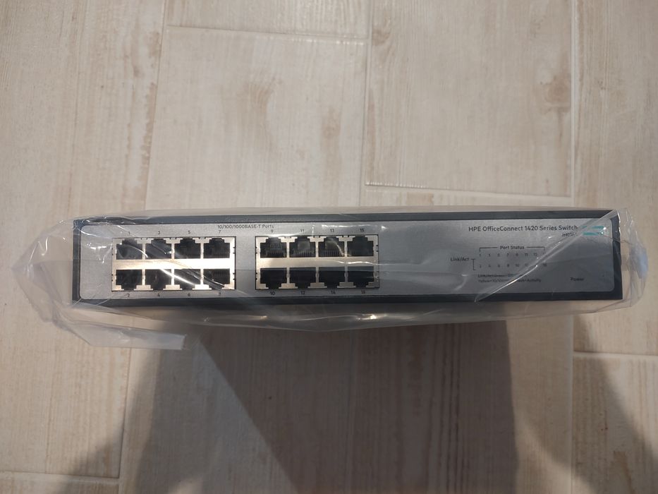 Switch HP 16 porturi