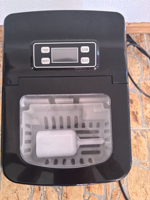 Mașină de făcut gheață Lehmann Home Syowa – automată, cu afișaj digital