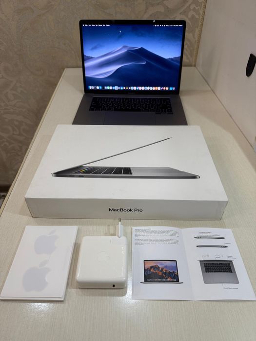 Macbook pro 15 intel i7 16/512