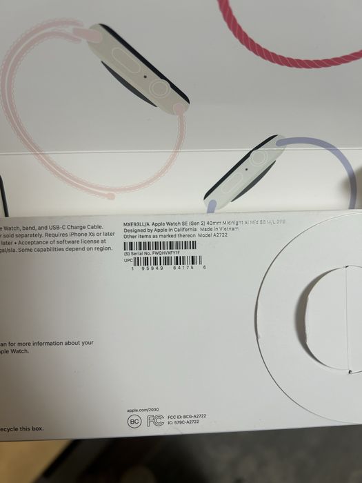 Apple watch SE 40 на гарантии