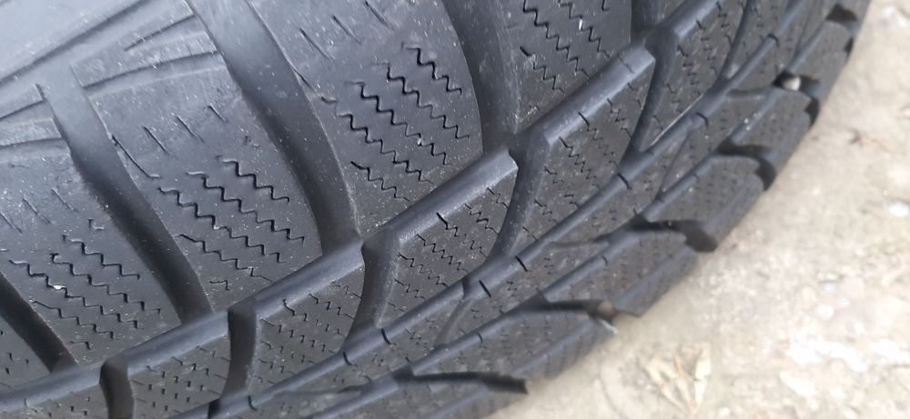 Roți  iarna  Toyota Avensis  t25