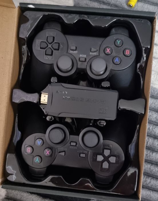 Игровая приставка! Продам